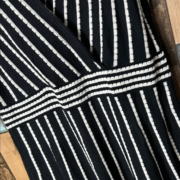 Spense Black and White Striped sweater Dress - Picture 6 of 14